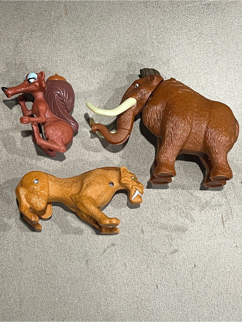McDonald’s Ice Age lot of 3 meal toys Manny Mammoth & Diego & Scratte